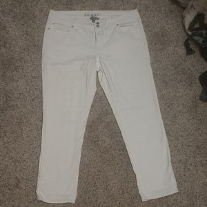 New York & Company white capris